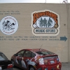 no-mouse-and-down-home-signs-with-les-car
